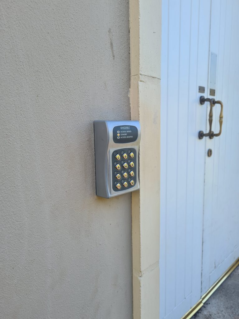 Access Control
Access Keypad
ACT5e
ACT 5e
Vanderbilt
Mag Lock
Flow Control
Egress